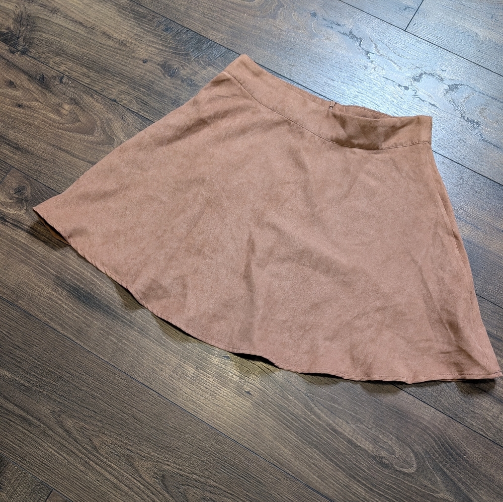 Boohoo Tan Women's Skirt Size 2
